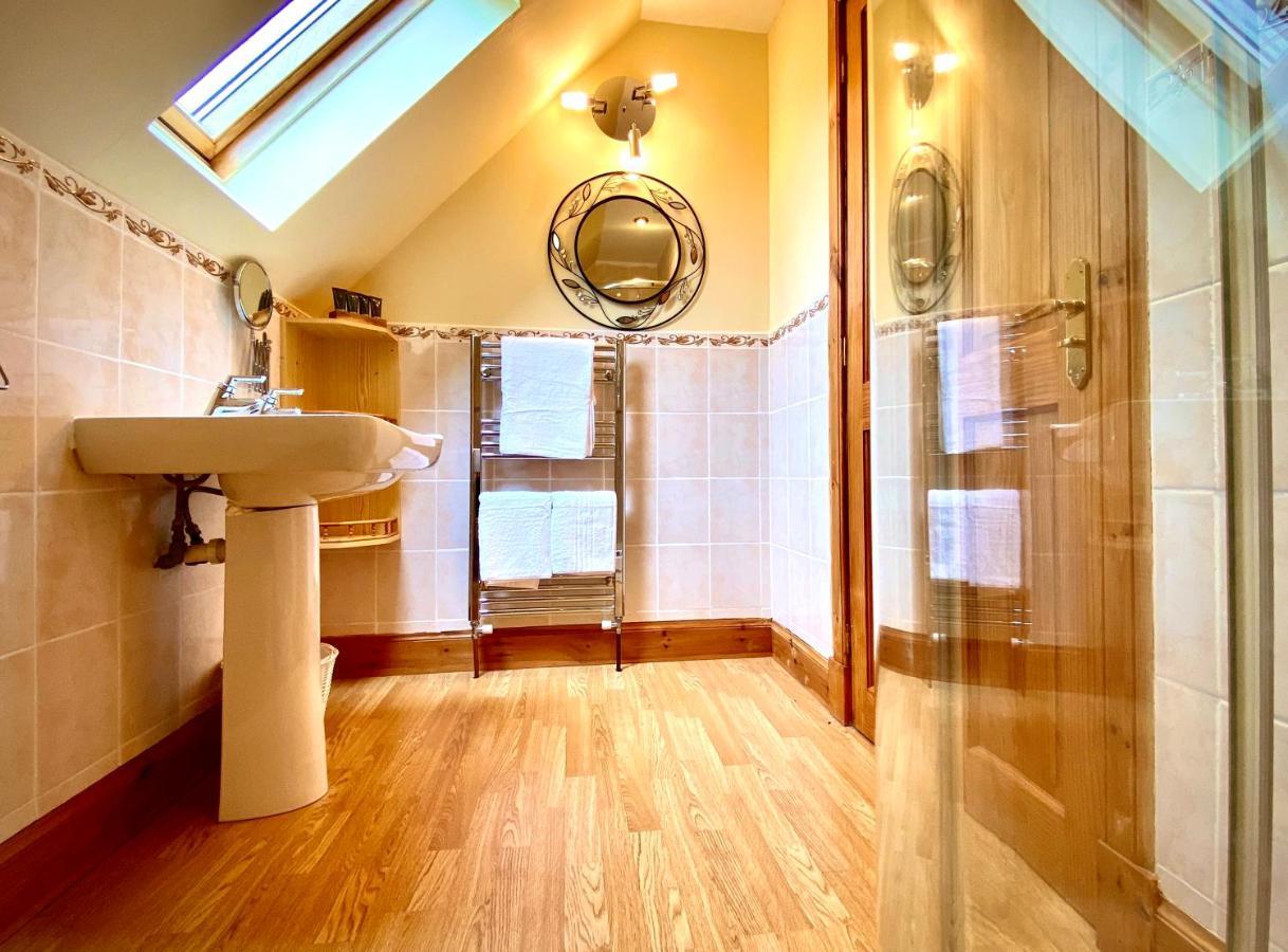 Blacksmith Holiday Home Near Portree In Central Skye Extérieur photo