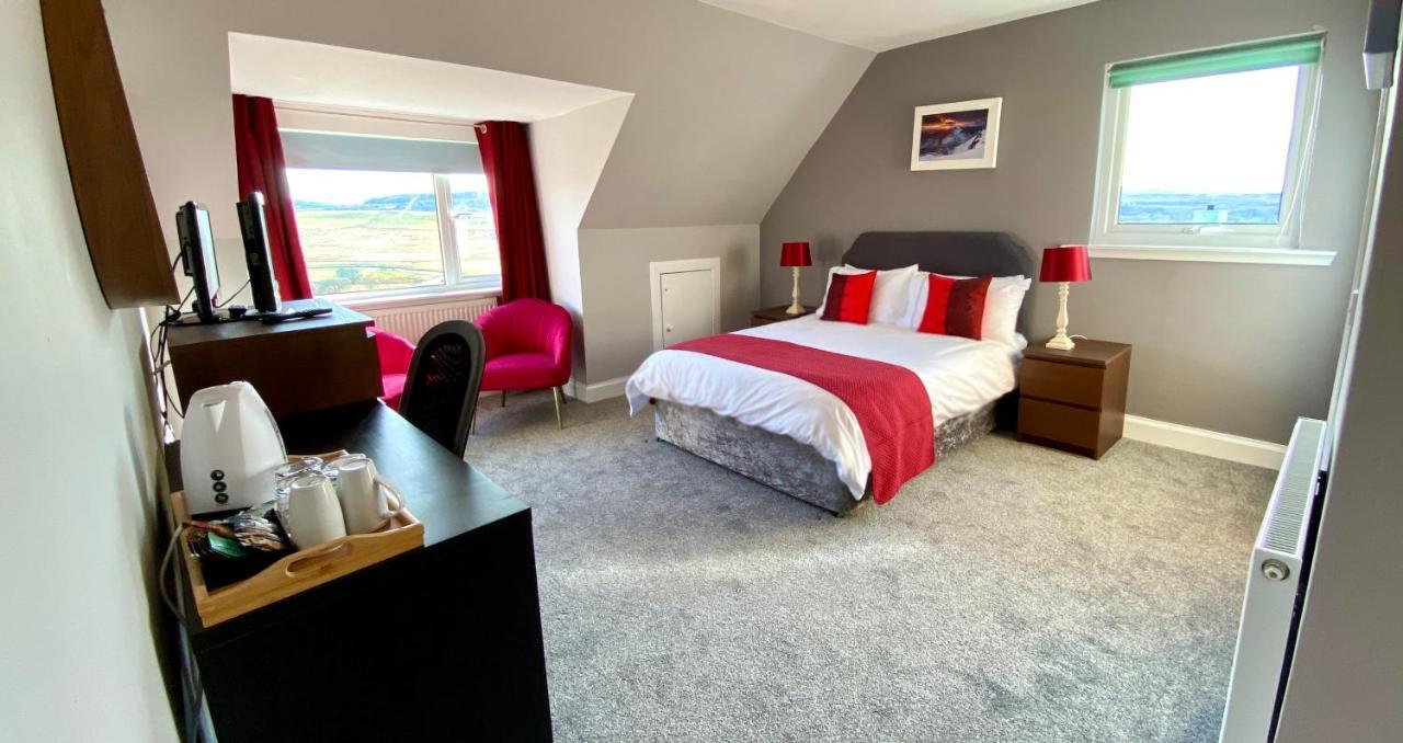 Blacksmith Holiday Home Near Portree In Central Skye Extérieur photo