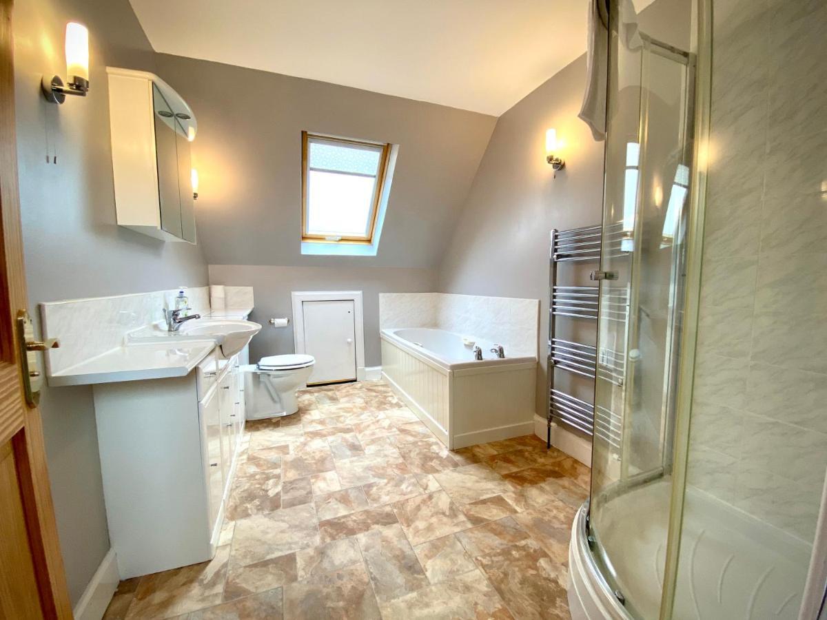 Blacksmith Holiday Home Near Portree In Central Skye Extérieur photo