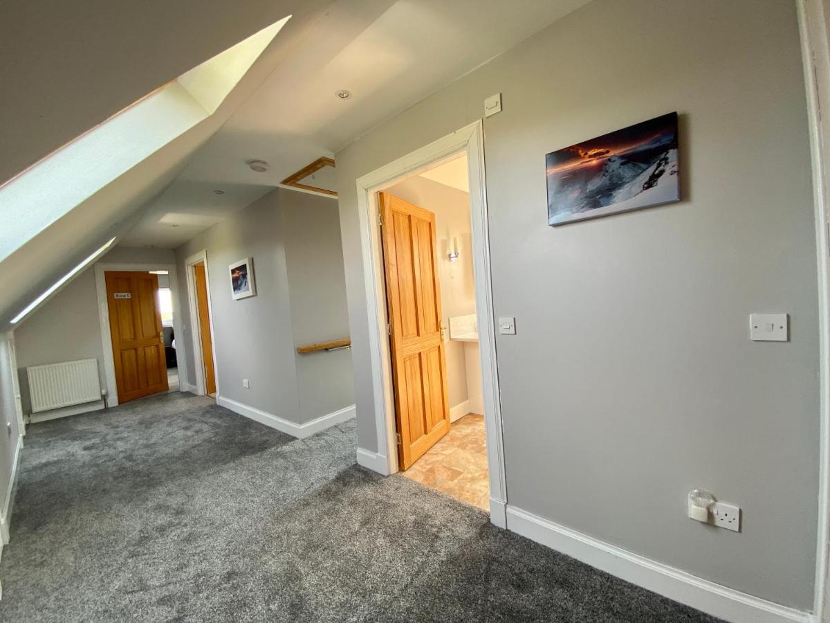 Blacksmith Holiday Home Near Portree In Central Skye Extérieur photo